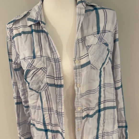 Express button down - Picture 2 of 3